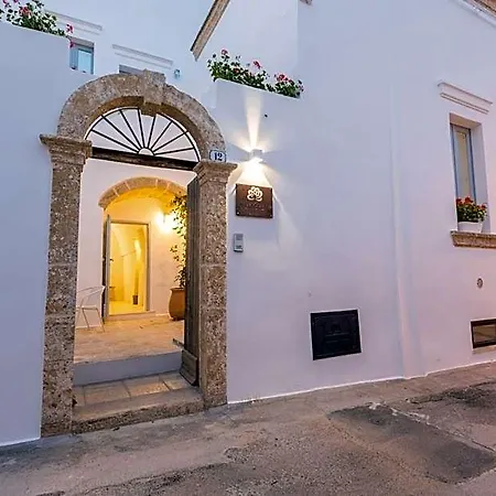 Отель Le Sei Conche Relais & Gemini (Apulia)