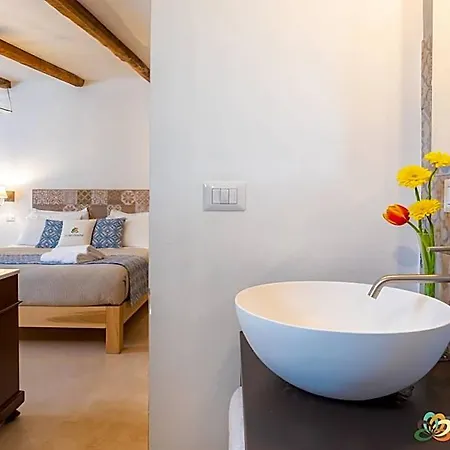 Отель Le Sei Conche Relais & 4*
